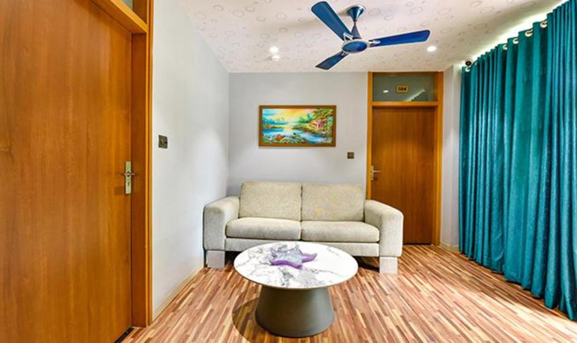 Fabhotel Siddharth Corporate - Vavol, Gandhinagar Bagian luar foto
